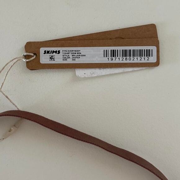 NWT Skims Fits Everybody Push Up Bra - Picture 2 of 3